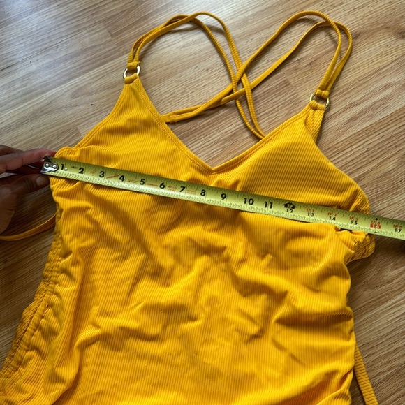 Cute Yellow One Piece - size L - Picture 9 of 12